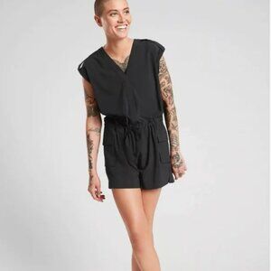 ATHLETA Sutton Romper Black V-Neck Cargo Pocket Shorts Jumper Romper Jumpsuit 10